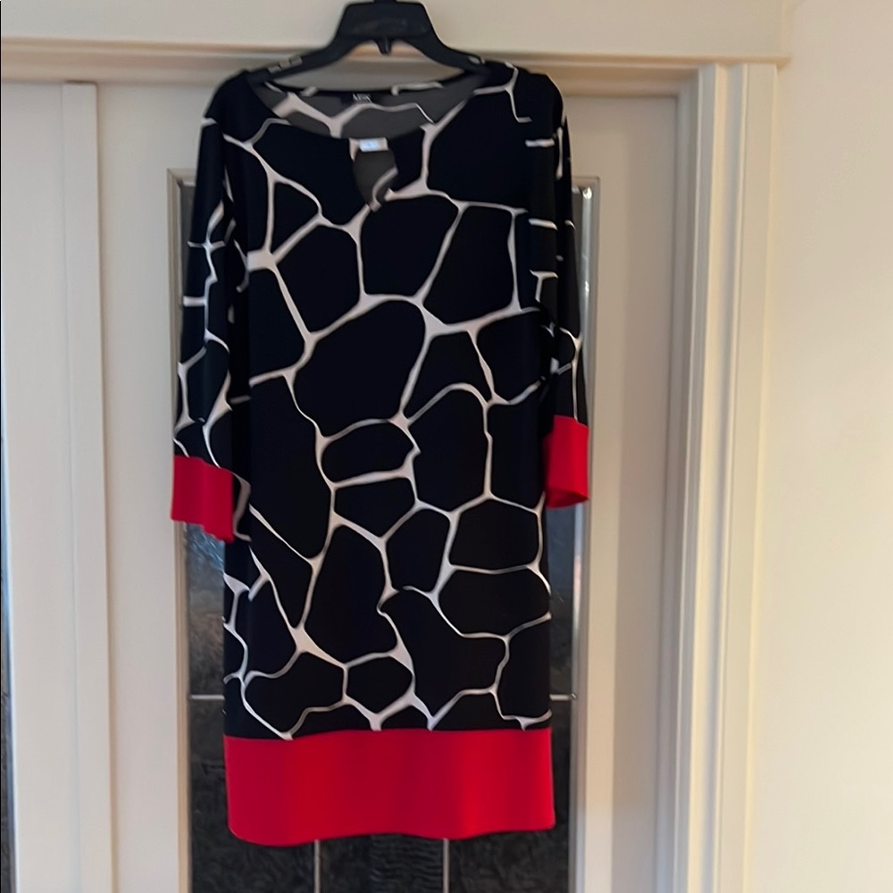 MSK Black White Abstract Midi Dress with Red Accents